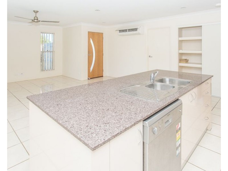 1/80 Scarborough Circuit, Blacks Beach QLD 4740