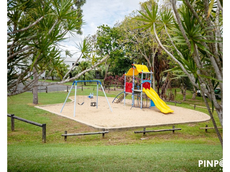 22 Townsend Street, Bucasia QLD 4750