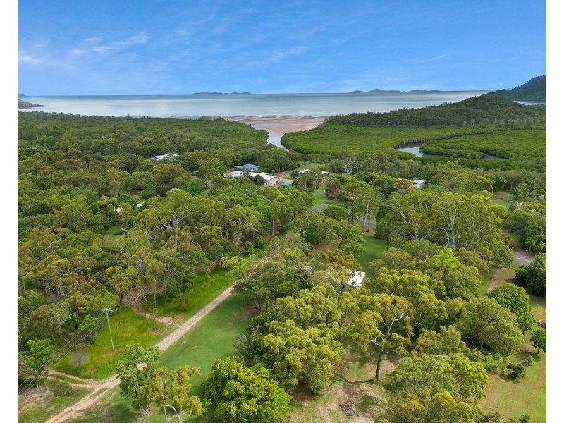 103 Kippen Drive, Ball Bay QLD 4741