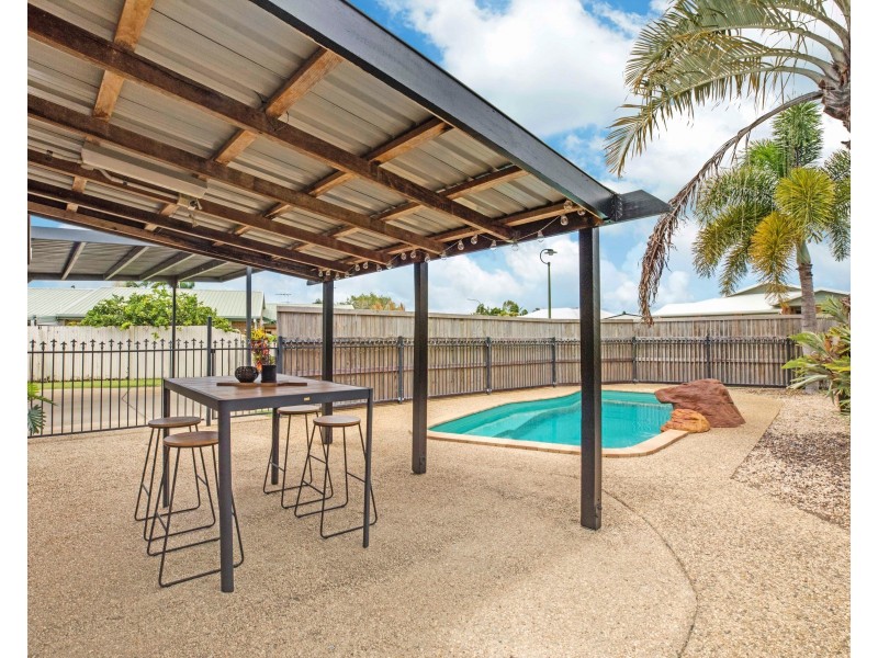 8 Dale Court, Andergrove QLD 4740