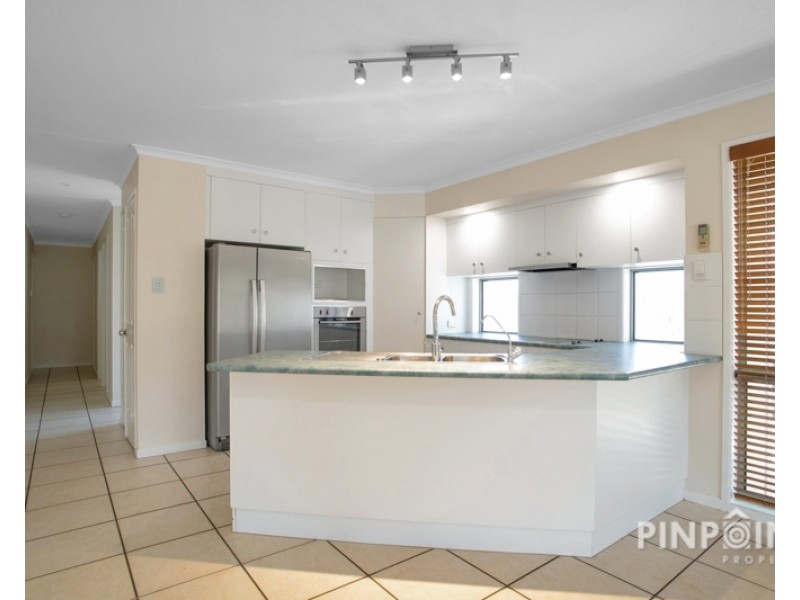 3 Ryan Court, Rural View QLD 4740