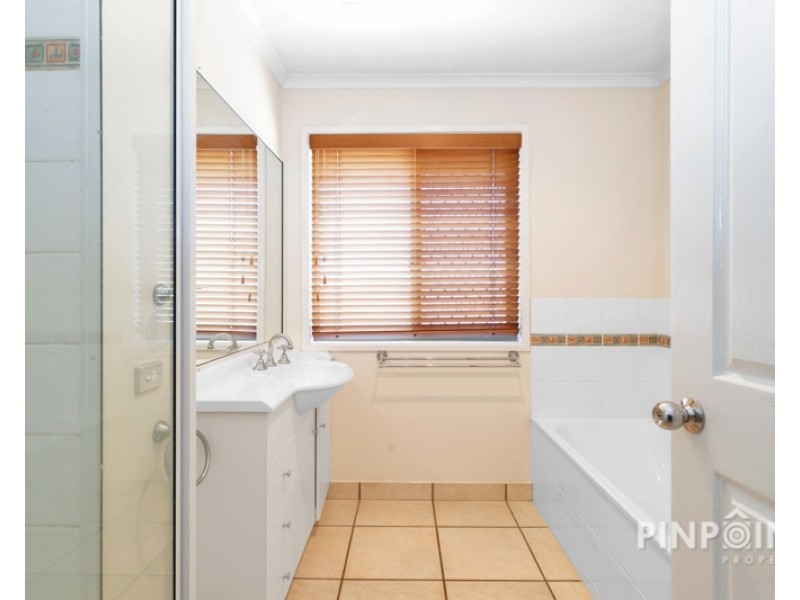 3 Ryan Court, Rural View QLD 4740