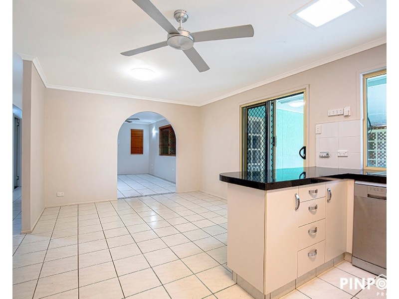 6 Shiral Drive, Beaconsfield QLD 4740