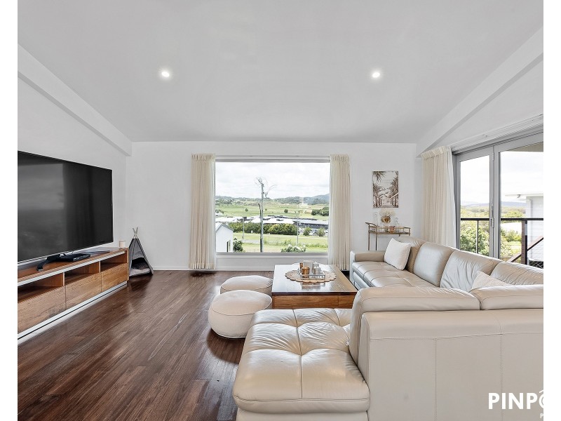 11 Vailala Rise, Rural View QLD 4740