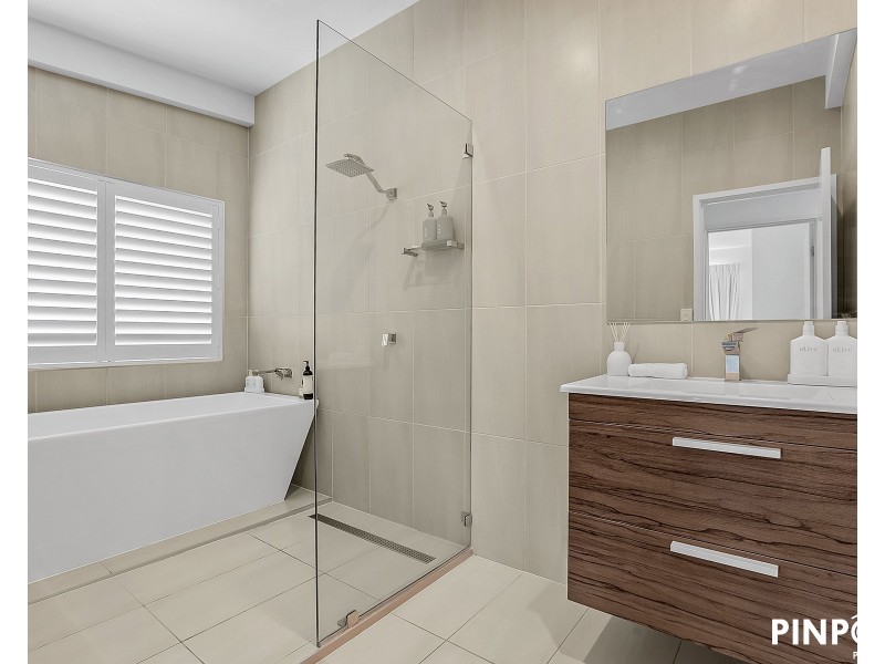 11 Vailala Rise, Rural View QLD 4740