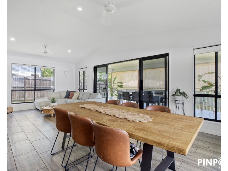 12 Azure Drive, Rural View QLD 4740
