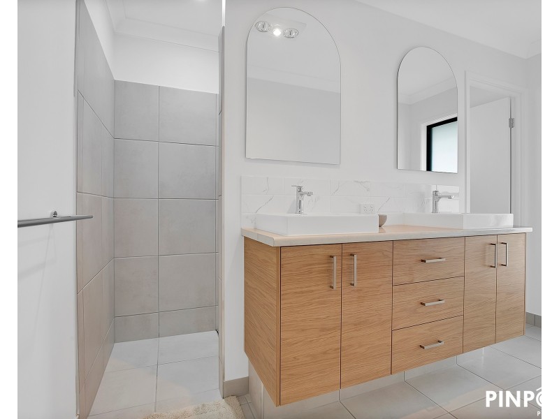 26 Excelsa Cct, Rural View QLD 4740