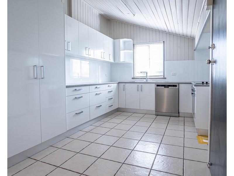 84 Holland Street, West Mackay QLD 4740