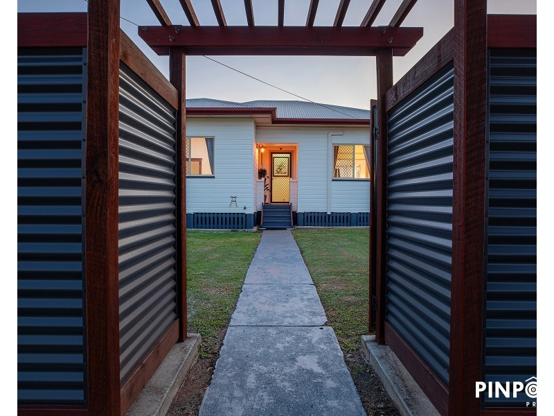 27 Keith Hamilton Street, West Mackay QLD 4740