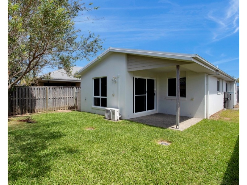 26 Scarborough Circuit, Blacks Beach QLD 4740