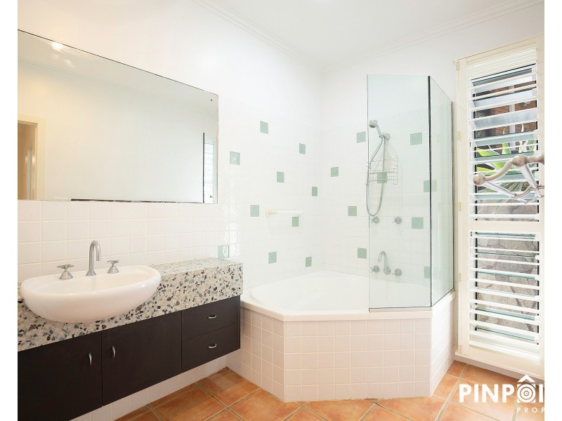 81 Ocean Avenue, Slade Point QLD 4740