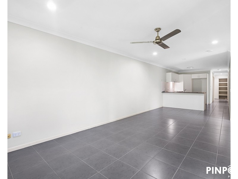 2/8 Coolum Court, Blacks Beach QLD 4740