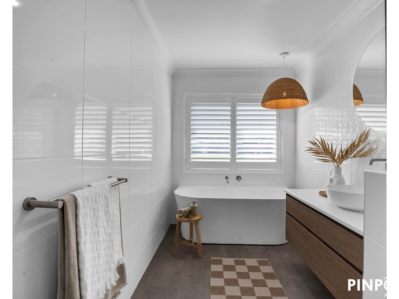 6 Jess Court, Alligator Creek QLD 4740