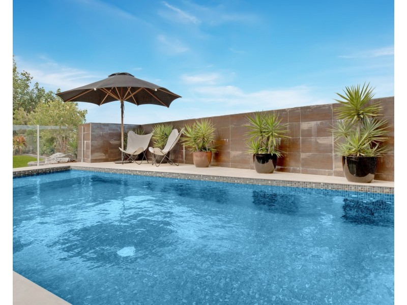 24 Reef Parade, East Mackay QLD 4740