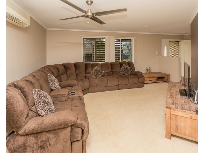 11 Gillies Court, Rural View QLD 4740