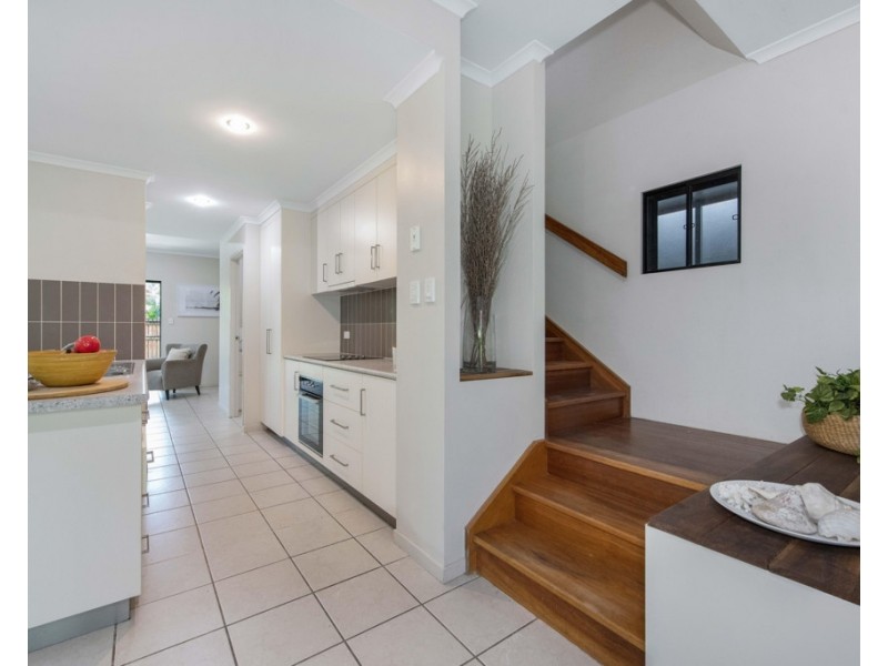 43 Hicks Road, Glenella QLD 4740