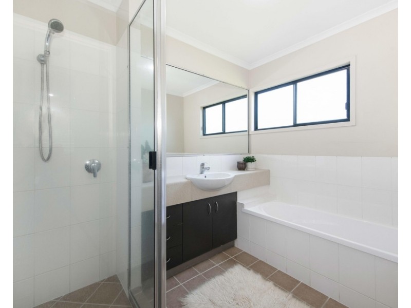 43 Hicks Road, Glenella QLD 4740