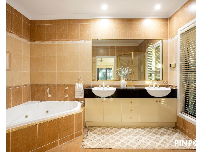17 Vailala Rise, Rural View QLD 4740