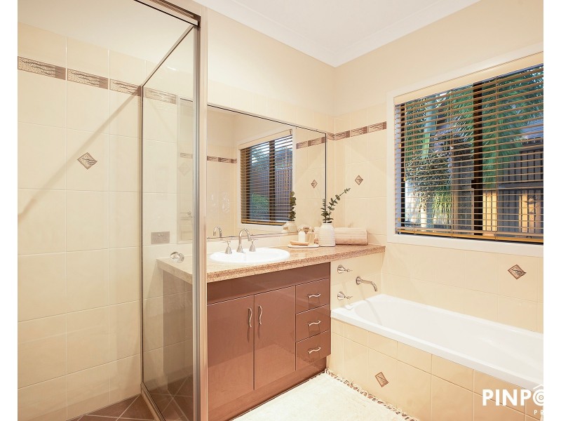 17 Vailala Rise, Rural View QLD 4740