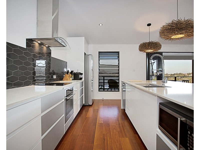 15 Coral Ridge Drive, Eimeo QLD 4740