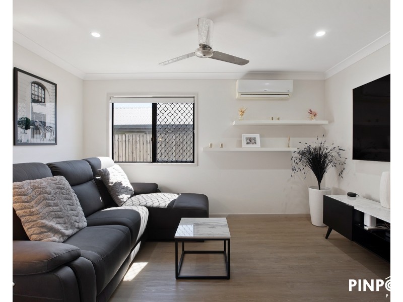 4 Crofton Close, Rural View QLD 4740