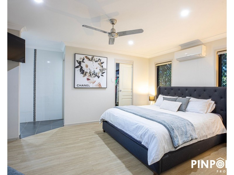 4 Crofton Close, Rural View QLD 4740