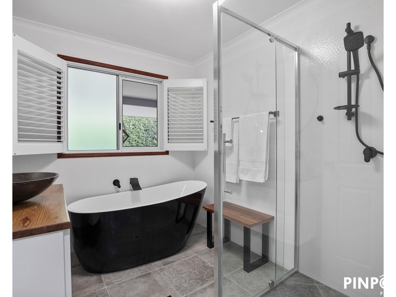 14a Old Shoal Point Rd, Bucasia QLD 4750