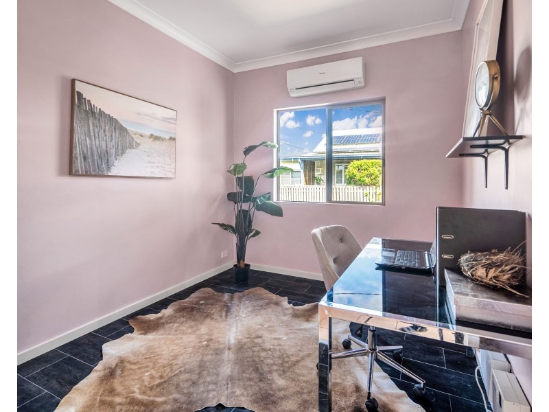 4 Simpson Street, West Mackay QLD 4740