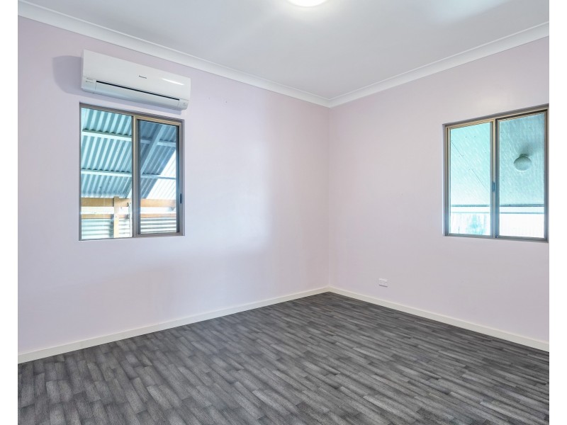 4 Simpson Street, West Mackay QLD 4740