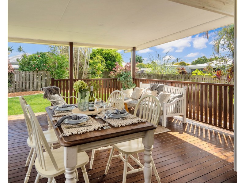 4 Simpson Street, West Mackay QLD 4740