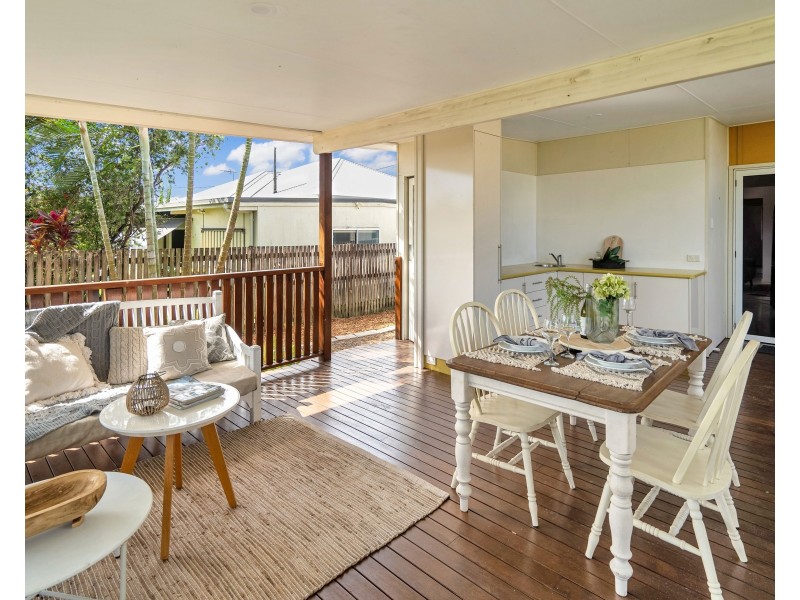 4 Simpson Street, West Mackay QLD 4740