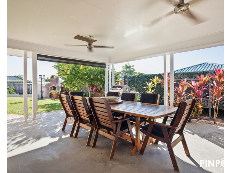 6 Sam Bezzina Drive, Beaconsfield QLD 4740