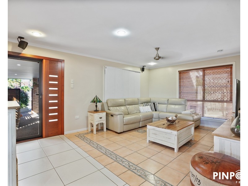 6 Sam Bezzina Drive, Beaconsfield QLD 4740