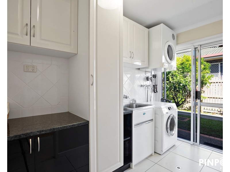 6 Sam Bezzina Drive, Beaconsfield QLD 4740