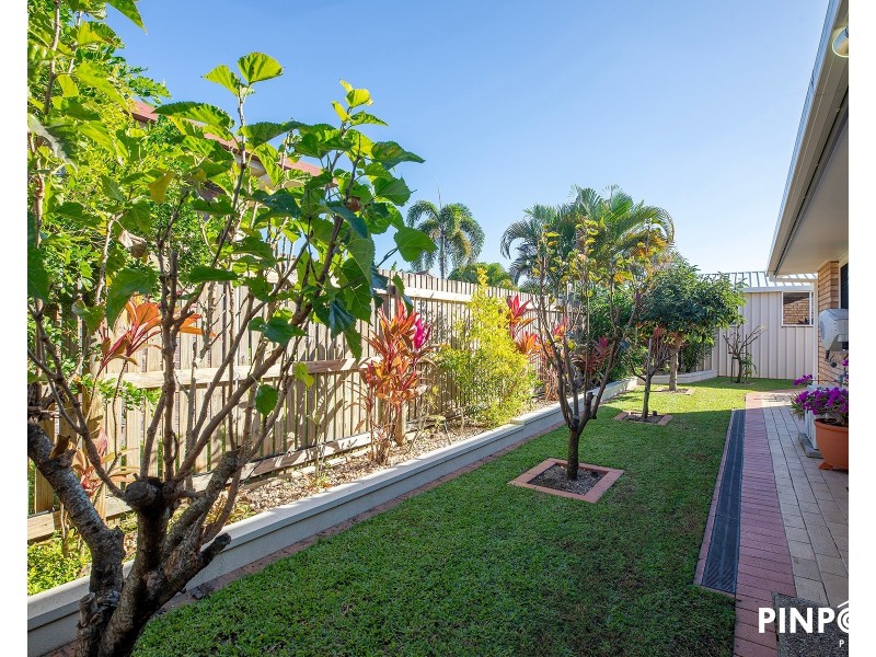 6 Sam Bezzina Drive, Beaconsfield QLD 4740