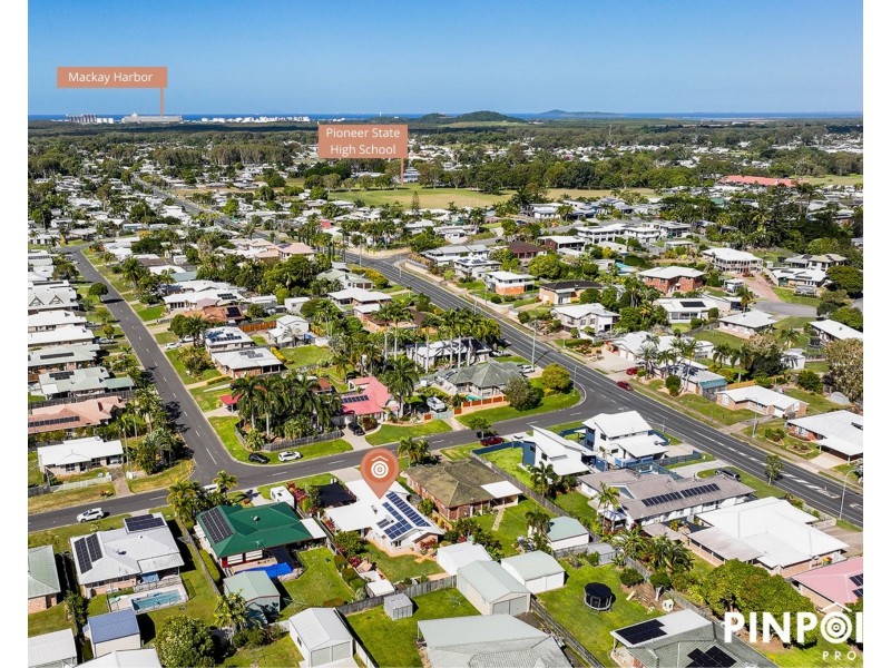 6 Sam Bezzina Drive, Beaconsfield QLD 4740