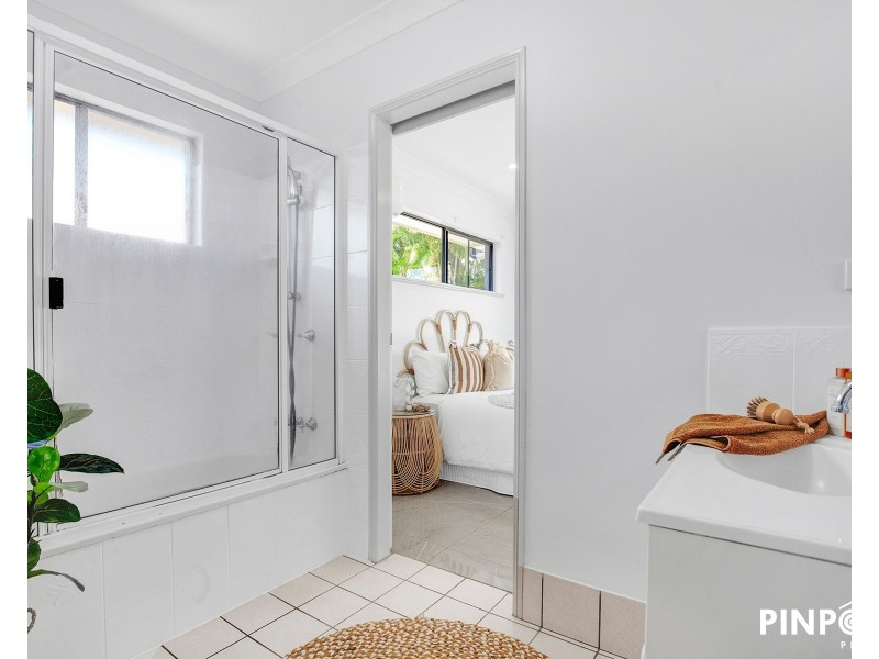 4 Busuttin Drive, Eimeo QLD 4740