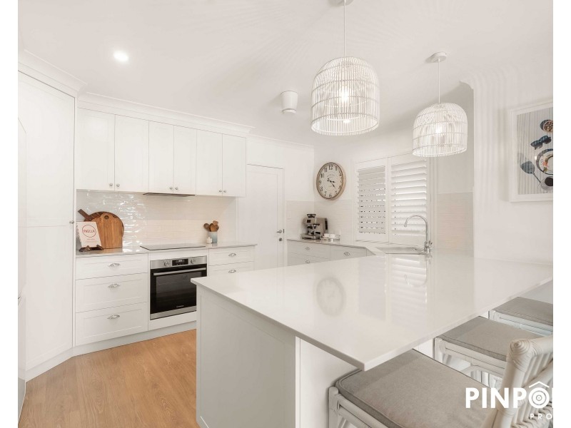 18 Victor Avenue, Glenella QLD 4740