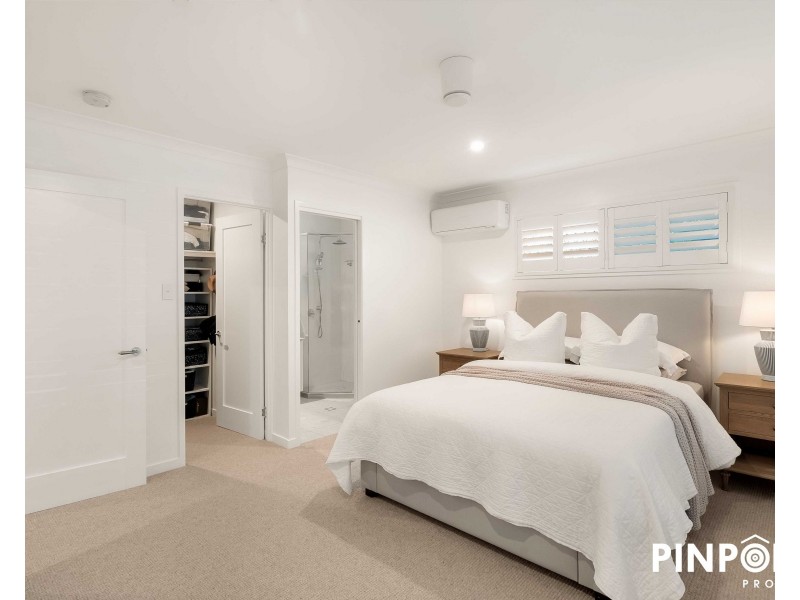 18 Victor Avenue, Glenella QLD 4740