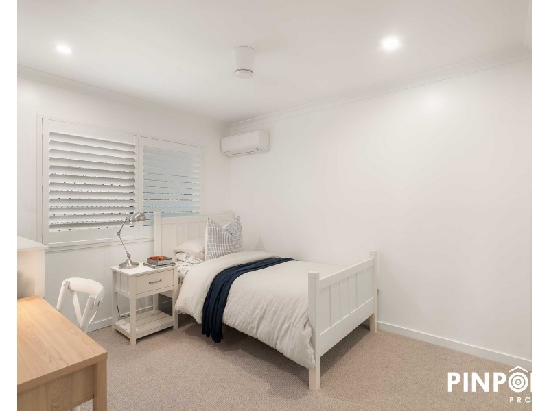 18 Victor Avenue, Glenella QLD 4740