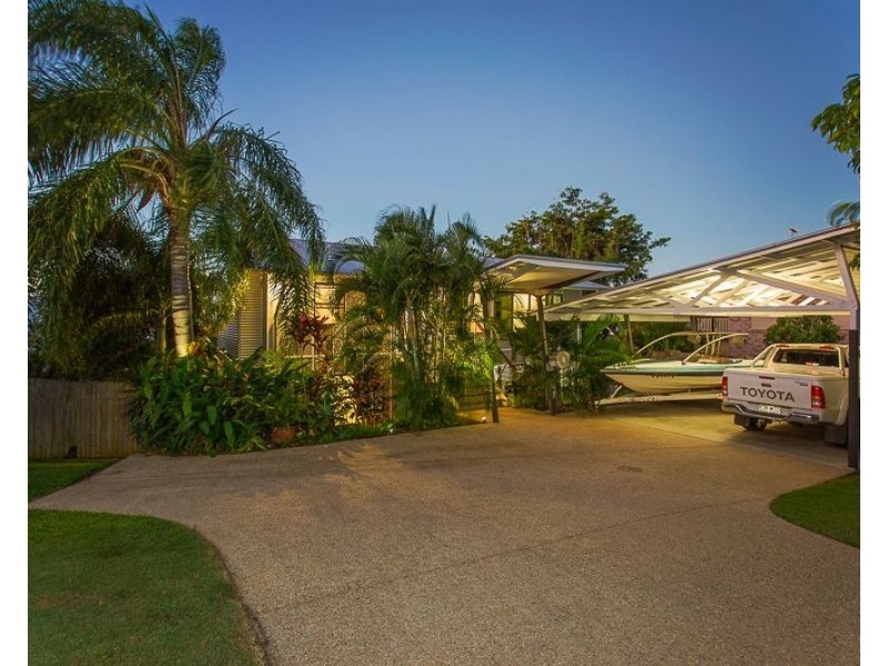 17 Coral Ridge Drive, Eimeo QLD 4740