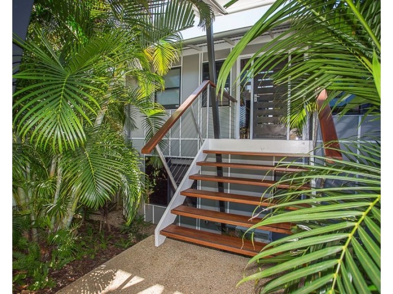 17 Coral Ridge Drive, Eimeo QLD 4740
