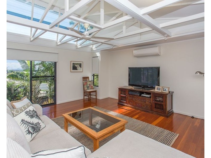 17 Coral Ridge Drive, Eimeo QLD 4740