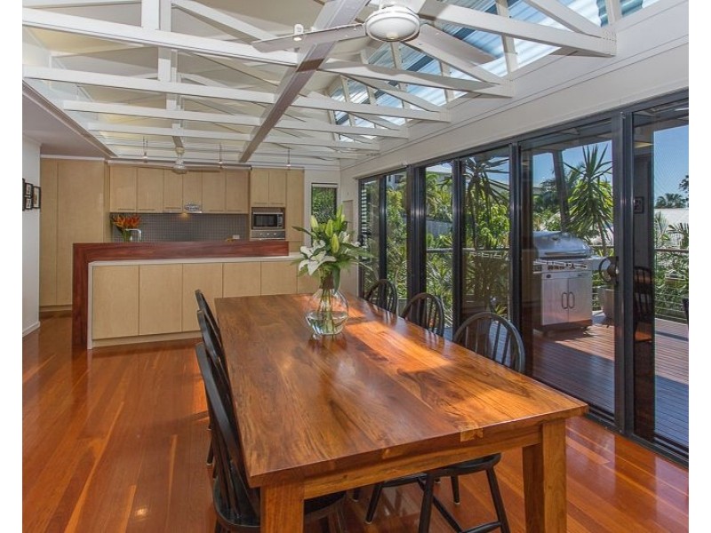 17 Coral Ridge Drive, Eimeo QLD 4740