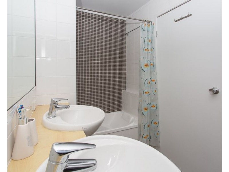 17 Coral Ridge Drive, Eimeo QLD 4740