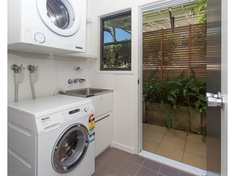 17 Coral Ridge Drive, Eimeo QLD 4740