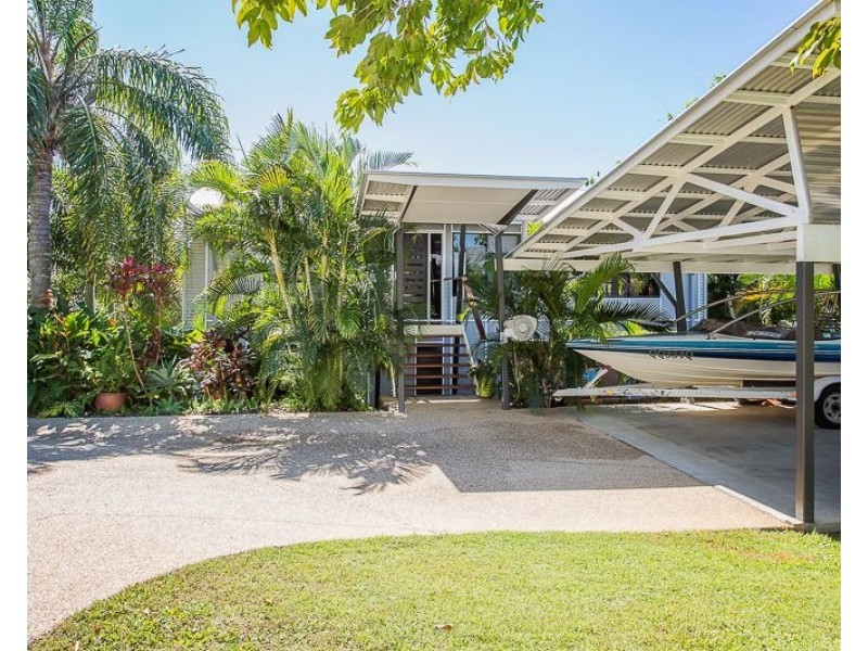 17 Coral Ridge Drive, Eimeo QLD 4740