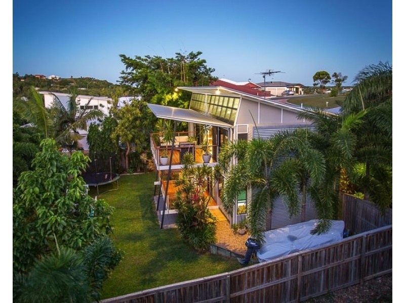 17 Coral Ridge Drive, Eimeo QLD 4740
