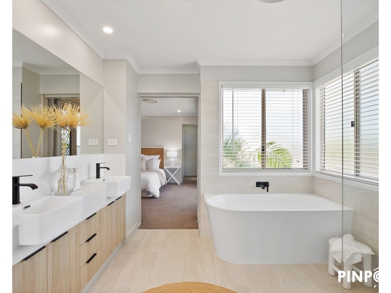 3 Madison Avenue, Glenella QLD 4740