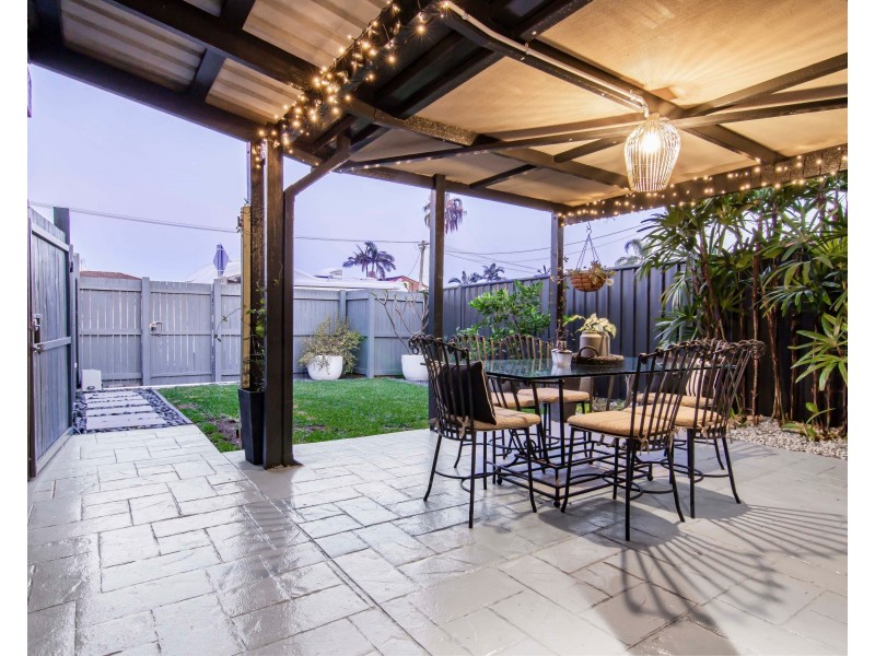 2/349 Alfred Street, Mackay QLD 4740